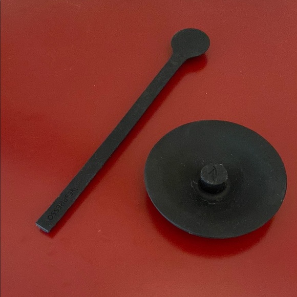 Nespresso Vertuo Carafe with Accessories - Picture 5 of 9